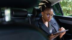 women-in-the-back-seat